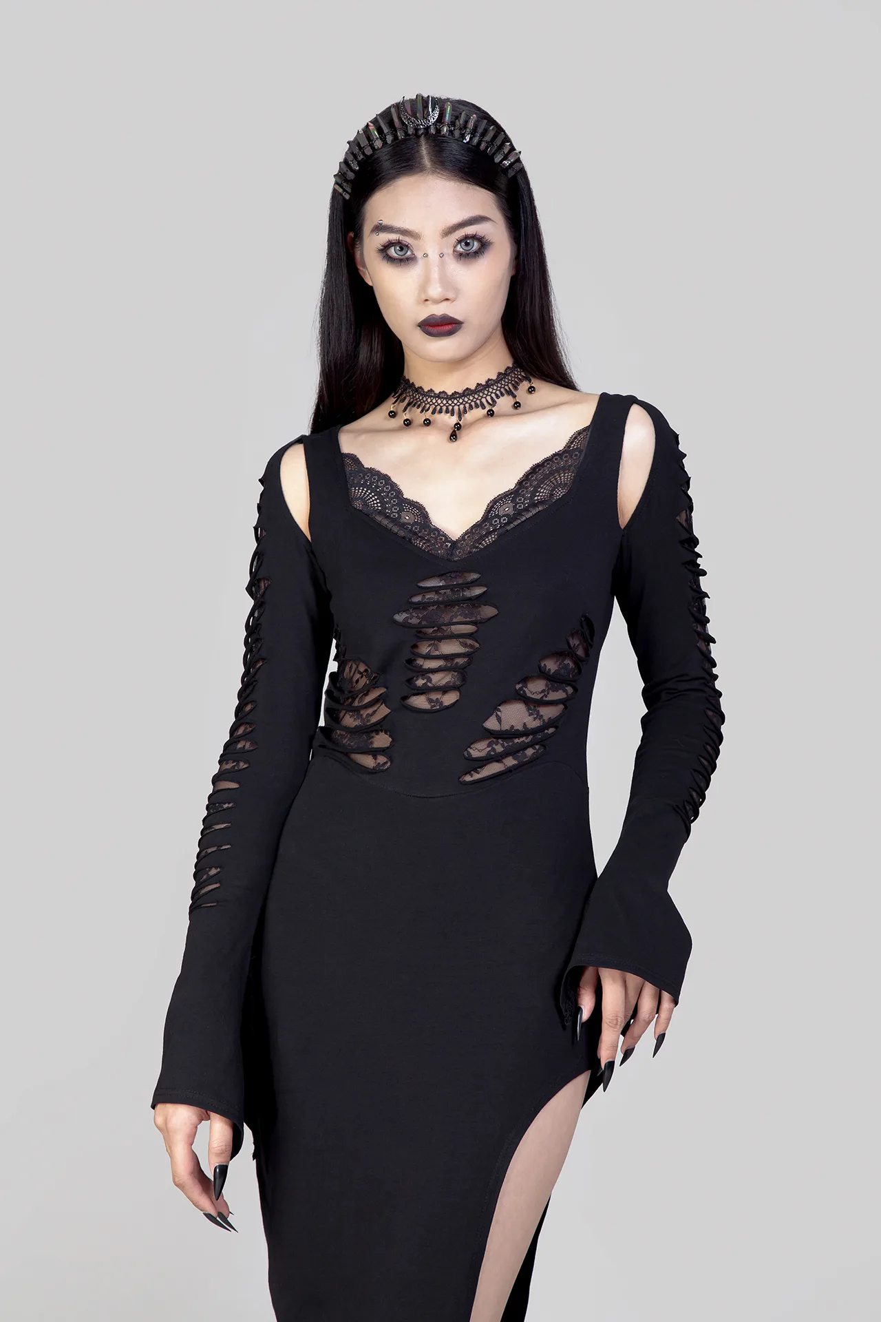 Gothic leg-revealing evening dress DR2416